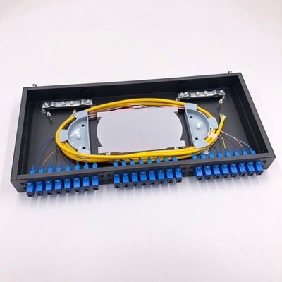スプライスの皿が付いている1Uラック マウントのパッチ盤の繊維光学19&quot; 24の中心SC LC