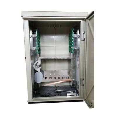 96の中心の屋外の通りのキャビネット ポーランド人は光学十字の関係のキャビネットを取付けた