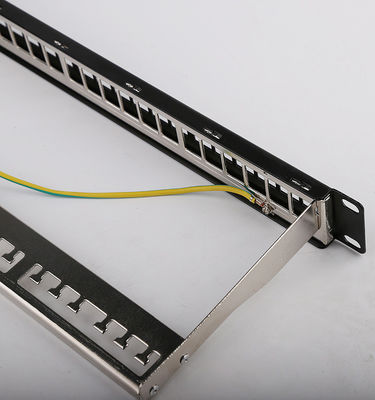 1U 24左舷STPのパッチ盤RJ45のラック マウントCat6のパッチ盤のブランク