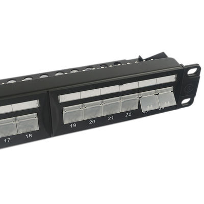 1U 24左舷台形ちり止め保護されていないパッチ盤台形RJ45