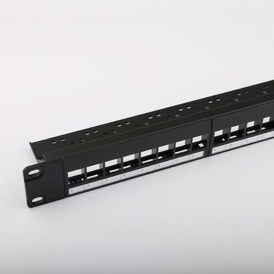1RUネットワークのパッチ盤C5e空白フレーム24の左舷パッチ盤は荷を下した